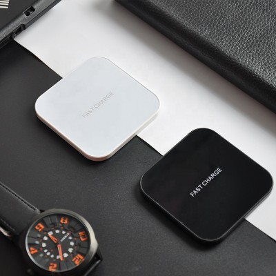 Factory Price Ultra-thin Mini Qi Universal Mirror Fast Charging  Wireless Charger For Cell Phone